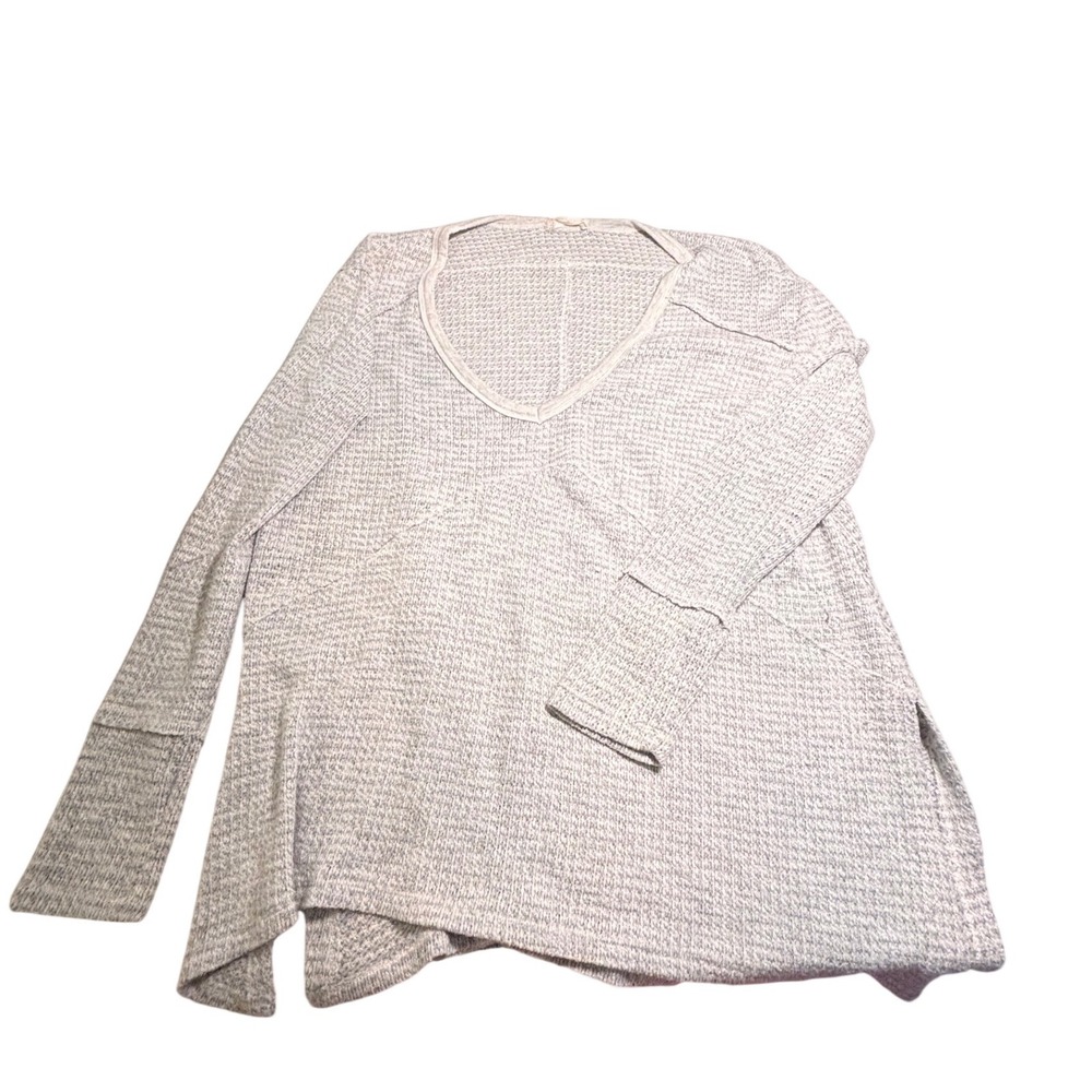 Altar'd State Womens Grey Waffle Knit Thermal V-Neck Oversized Top Medium